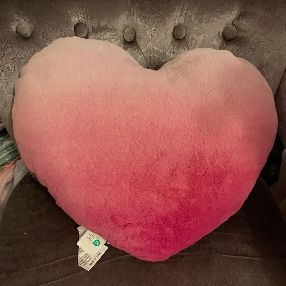 Valentine Heart Ombré Pink Plush Pillow 🩷 cupcakes & Cashmere  NWT